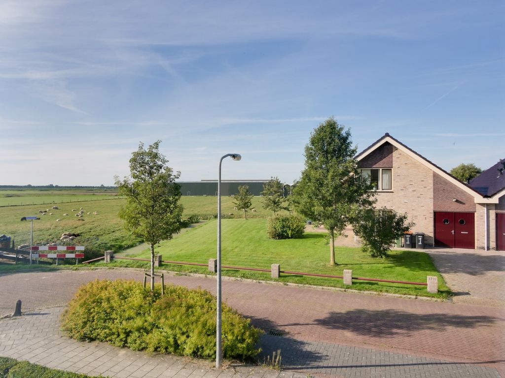 Beatrixlaan 2, Avenhorn