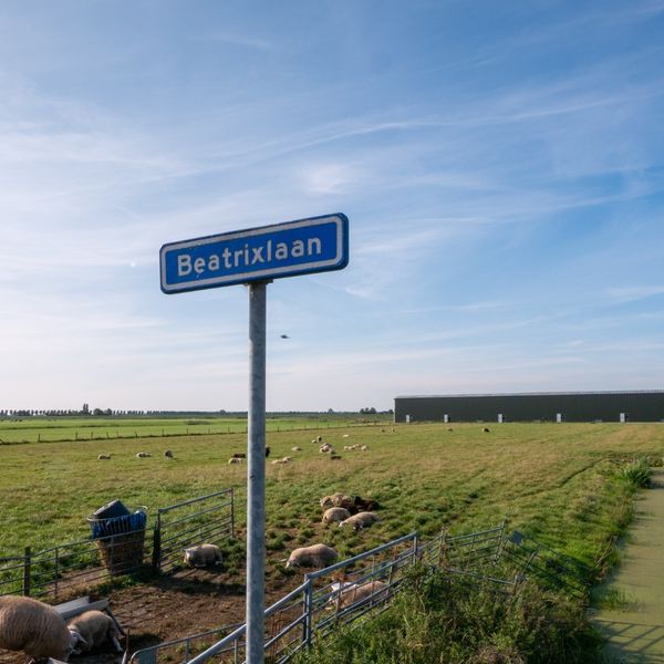 Beatrixlaan 2, Avenhorn