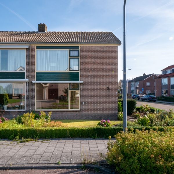 Beatrixlaan 2, Avenhorn