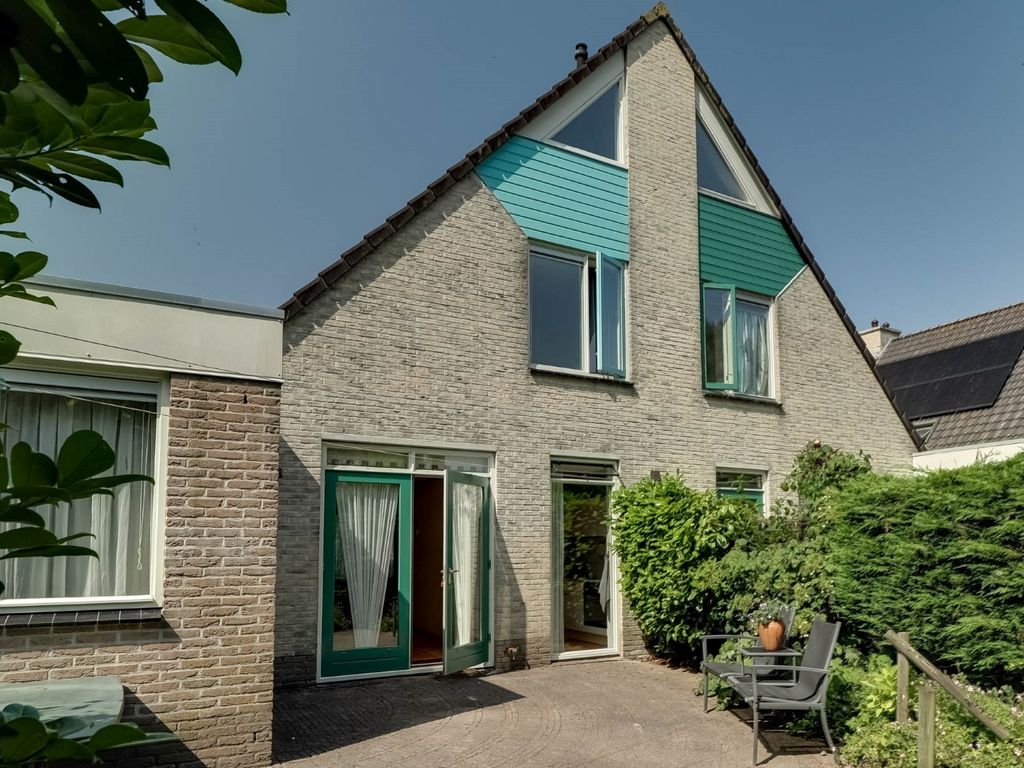Kloostermuur 11, Wognum