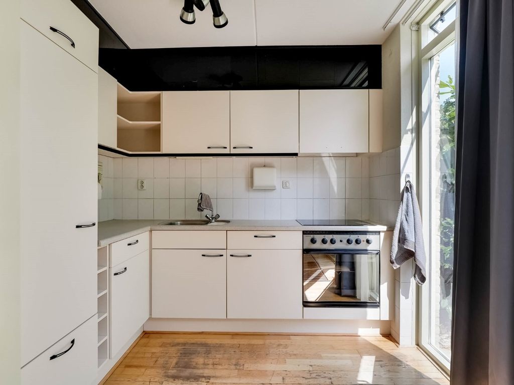 Kloostermuur 11, Wognum