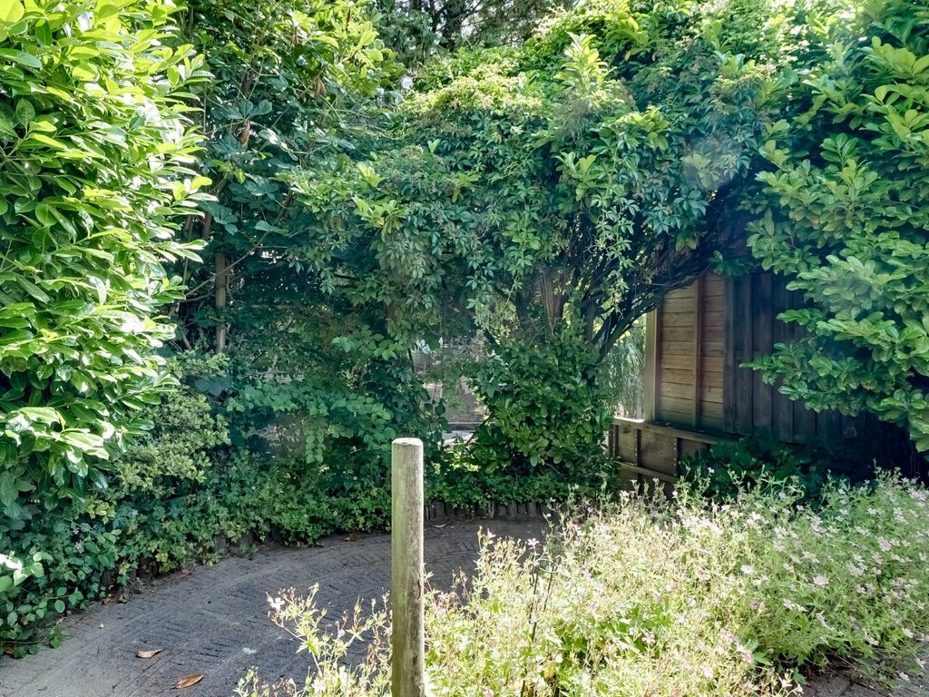 Kloostermuur 11, Wognum
