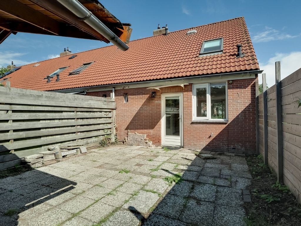 Groef 12, Hoorn