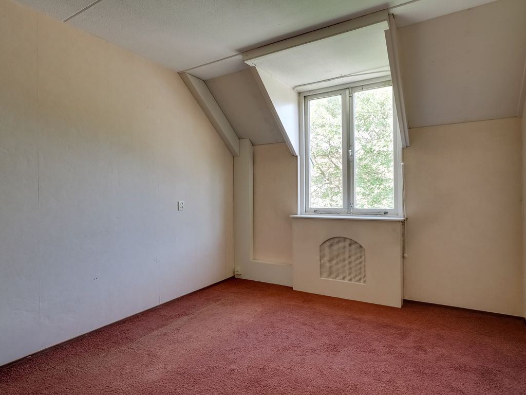 Groef 12, Hoorn