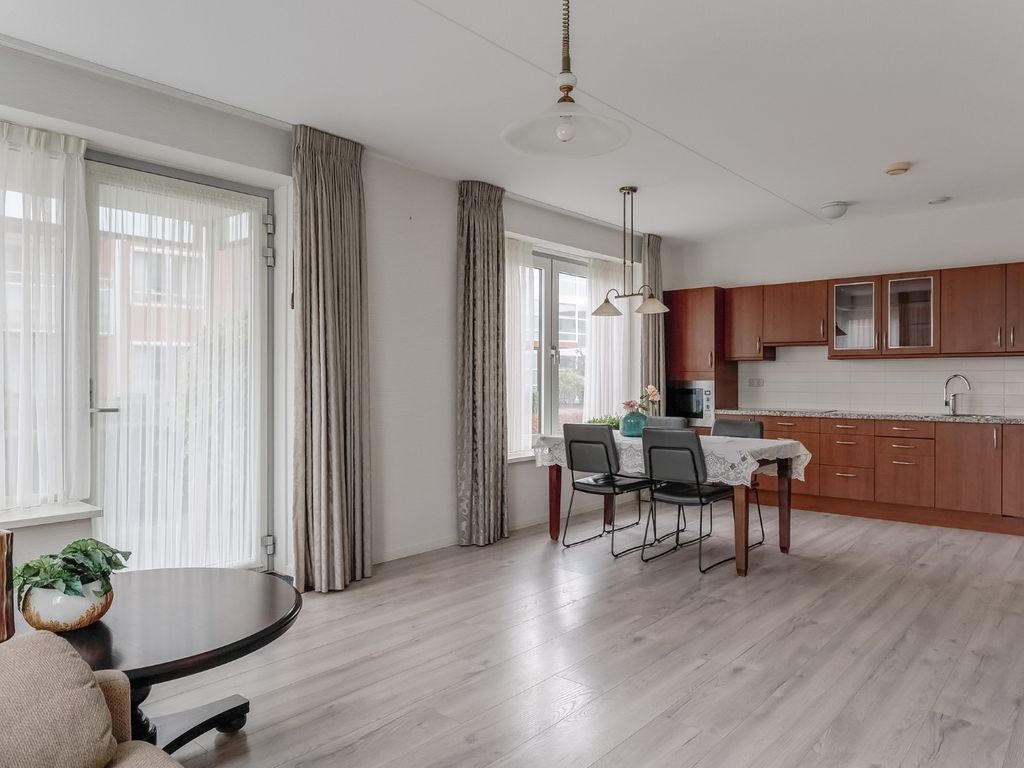 Kolblei 102, Avenhorn