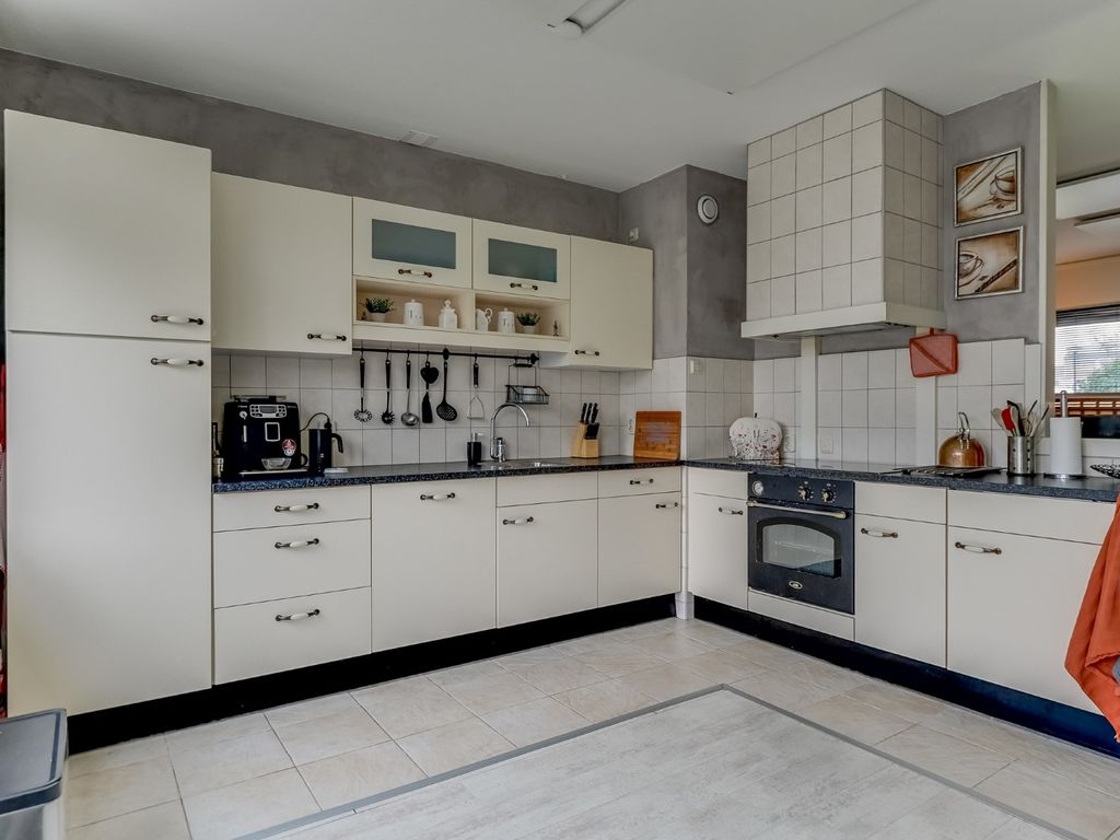 Bergkristal 35, Heerhugowaard