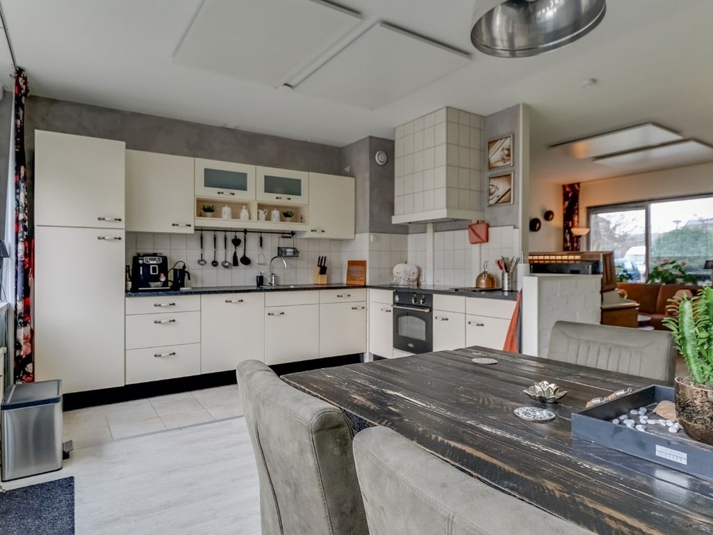 Bergkristal 35, Heerhugowaard