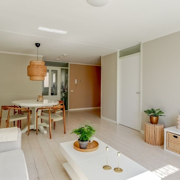 Elft 12, Avenhorn