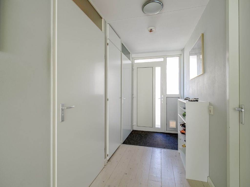 Elft 12, Avenhorn