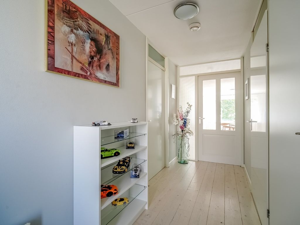 Elft 12, Avenhorn