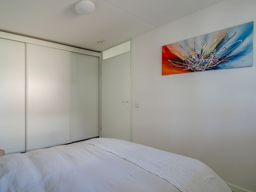 Elft 12, Avenhorn