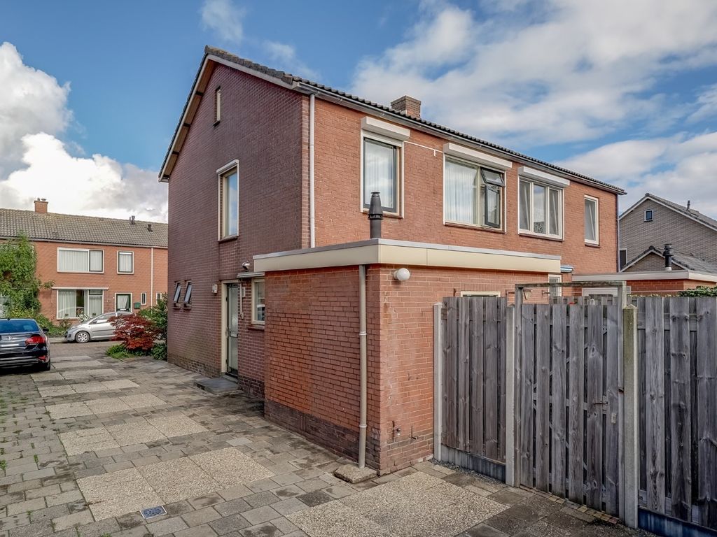Ari&euml;n Schoutenstraat 5, De Goorn