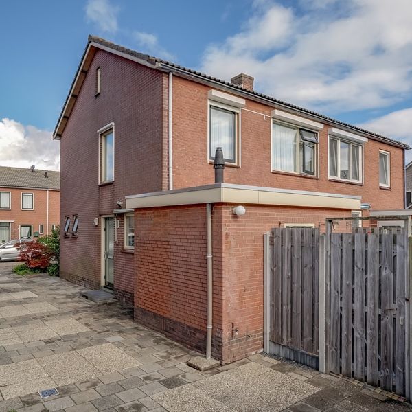 Ari&euml;n Schoutenstraat 5, De Goorn