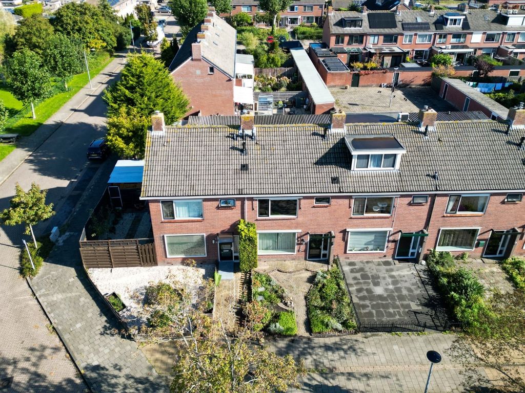 Het Veer 83, Avenhorn