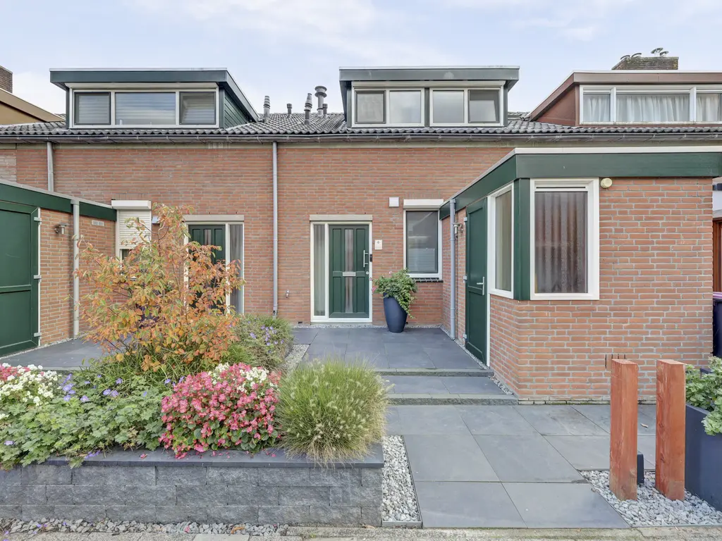 Tamusdonk 6, SPIJKENISSE