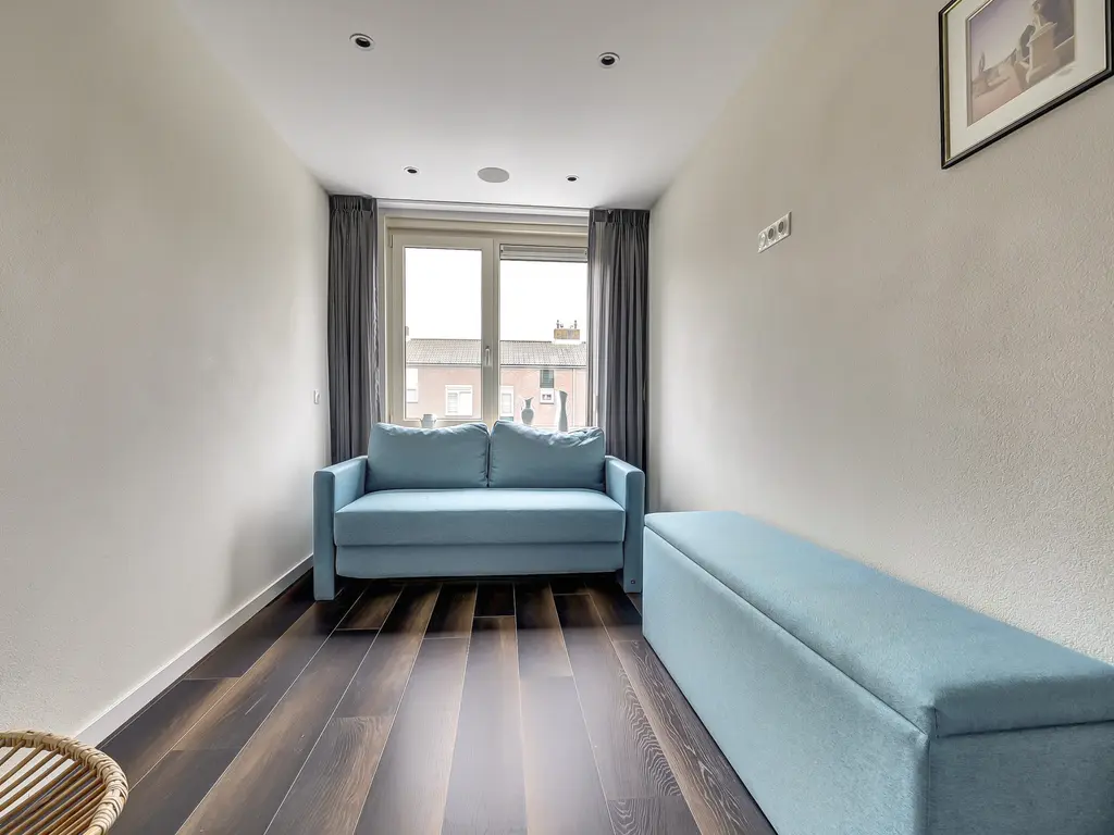 Tamusdonk 6, SPIJKENISSE