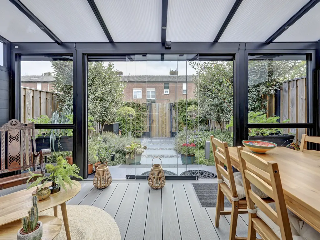 Tamusdonk 6, SPIJKENISSE