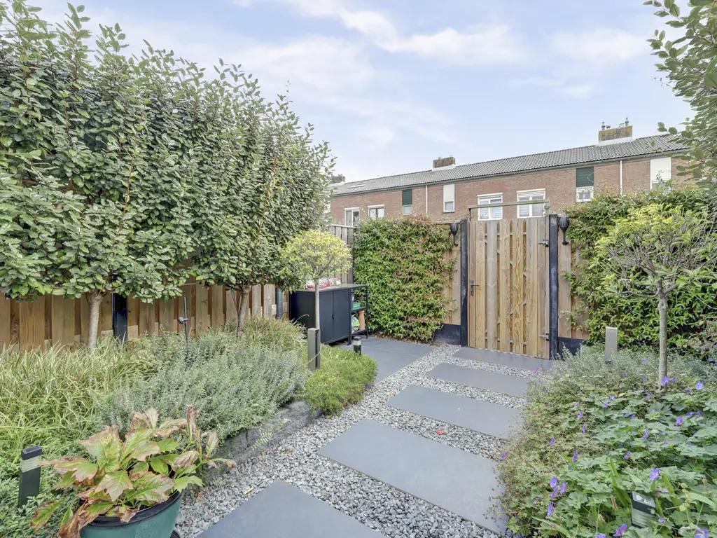 Tamusdonk 6, SPIJKENISSE