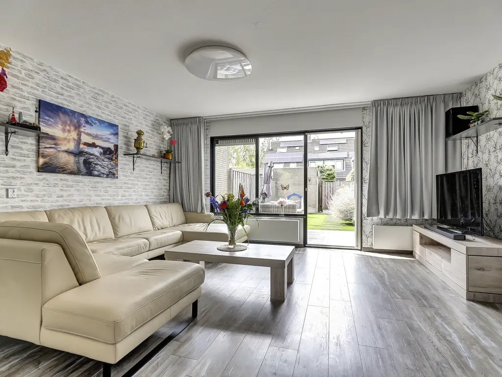 Bachbaan 67, SPIJKENISSE