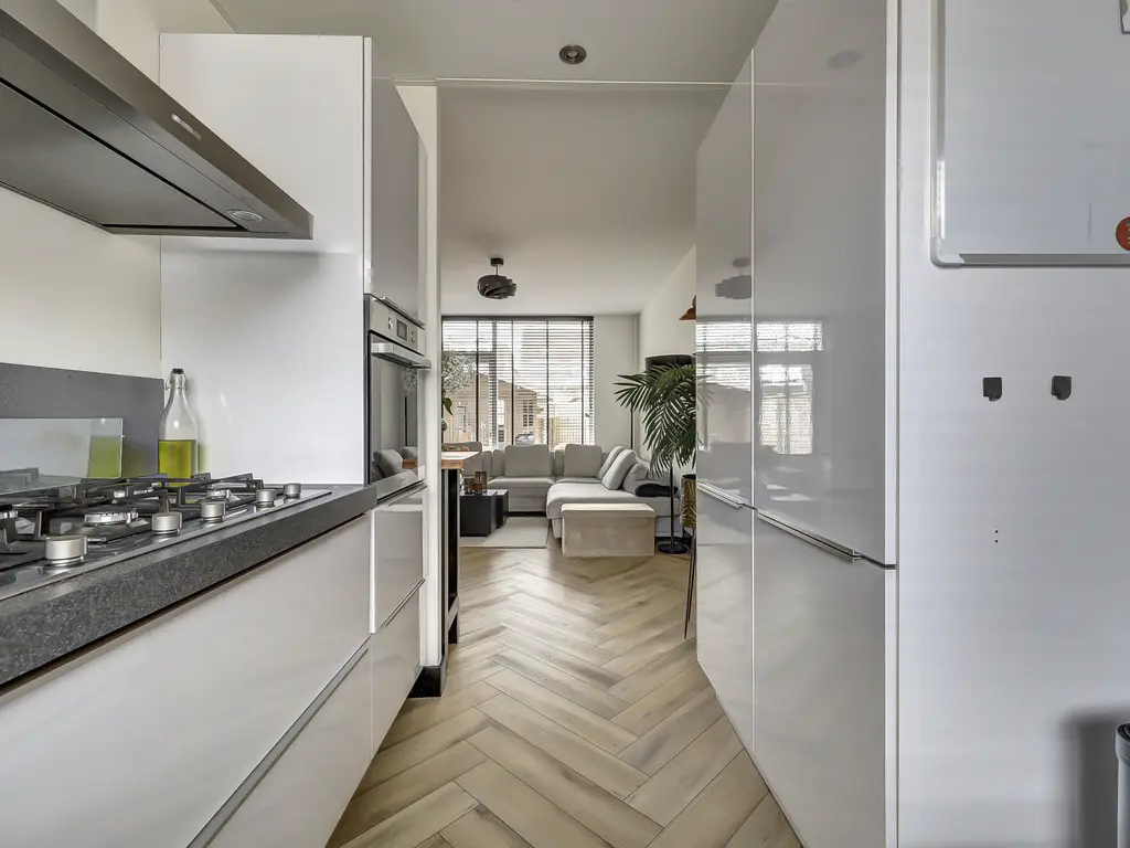 J. Sasboutstraat 4, SPIJKENISSE