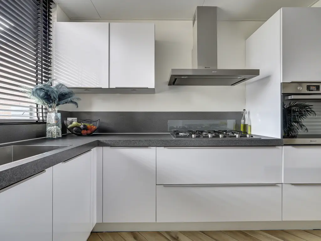 J. Sasboutstraat 4, SPIJKENISSE