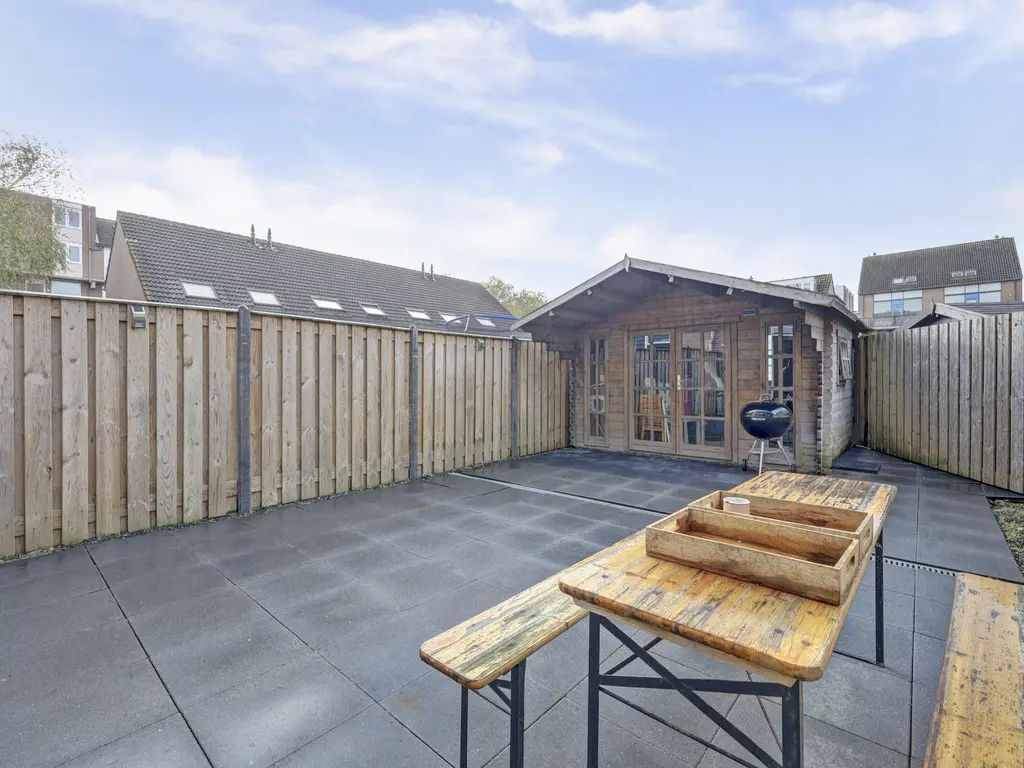 J. Sasboutstraat 4, SPIJKENISSE