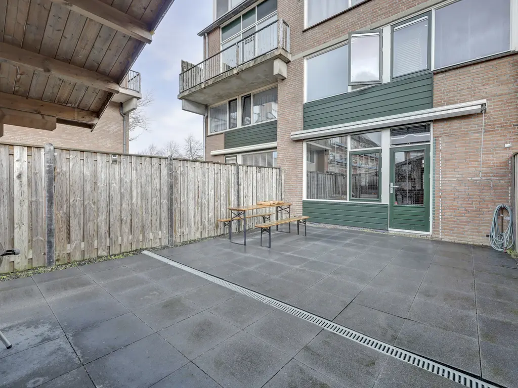 J. Sasboutstraat 4, SPIJKENISSE