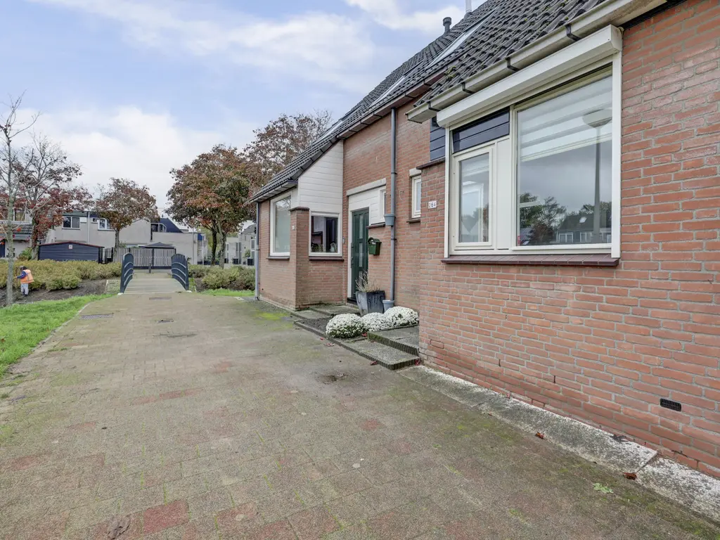 Karperveen 264, SPIJKENISSE