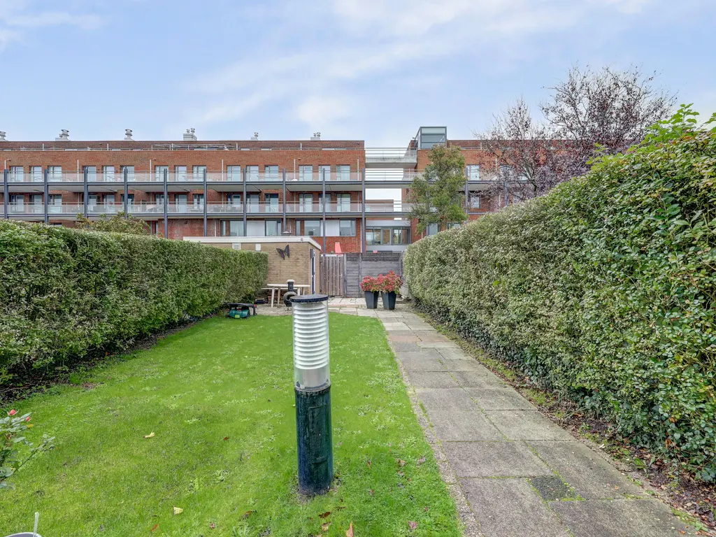 Madeliefstraat 14, SPIJKENISSE