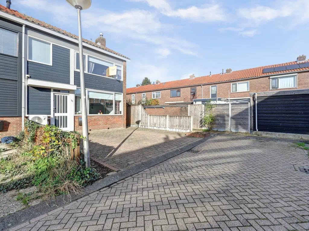 Kanariestraat 11, SPIJKENISSE