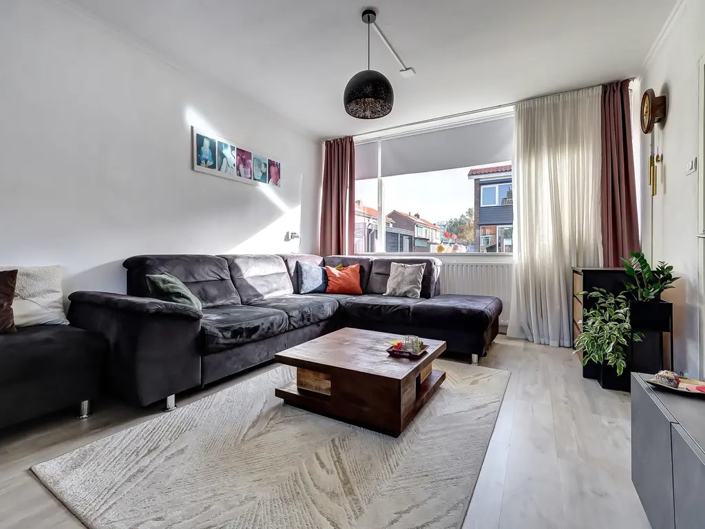 Kanariestraat 11, SPIJKENISSE