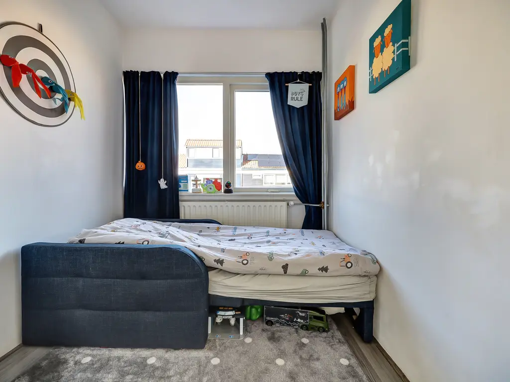 Kanariestraat 11, SPIJKENISSE