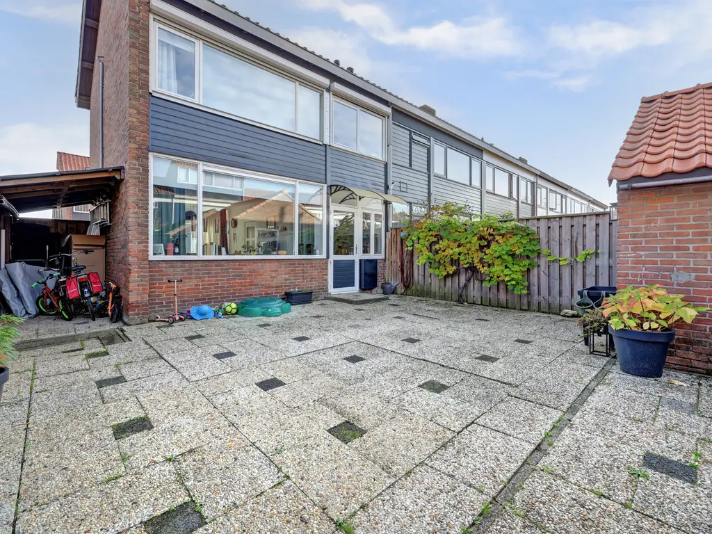 Kanariestraat 11, SPIJKENISSE