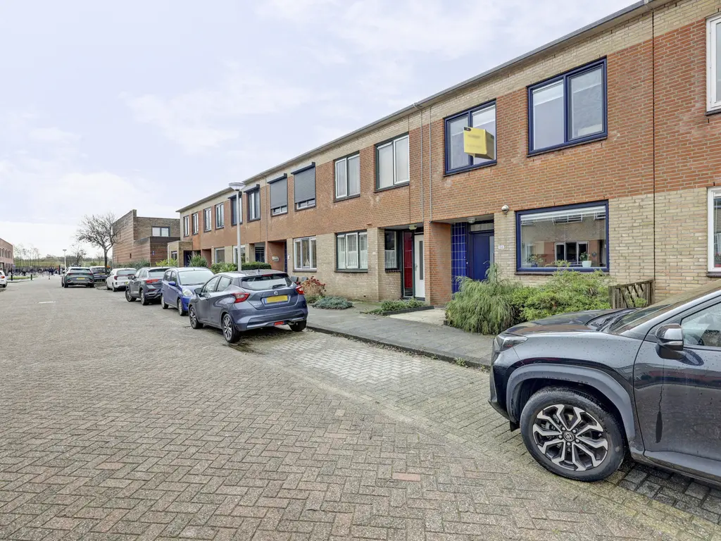 Theo Mann-Bouwmeesterstraat 150, SPIJKENISSE
