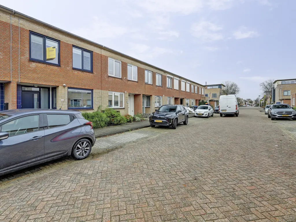 Theo Mann-Bouwmeesterstraat 150, SPIJKENISSE