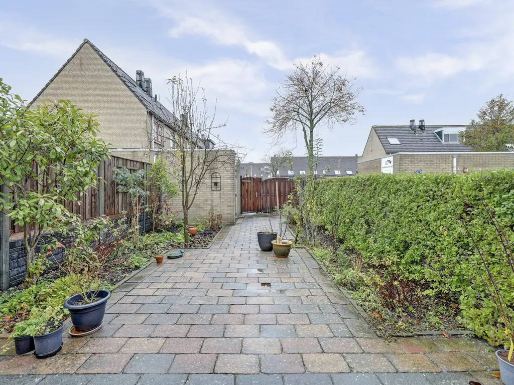 Steentijdkreek 9, SPIJKENISSE