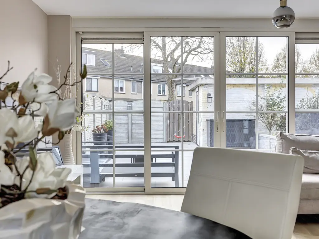 Donaulaan 122, SPIJKENISSE