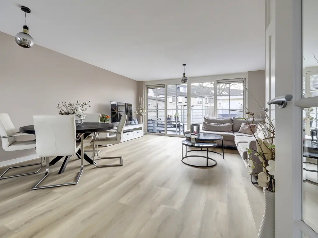 Donaulaan 122, SPIJKENISSE