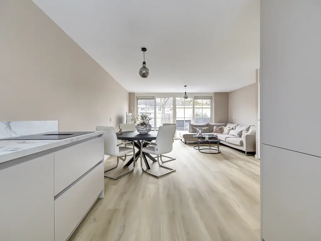 Donaulaan 122, SPIJKENISSE