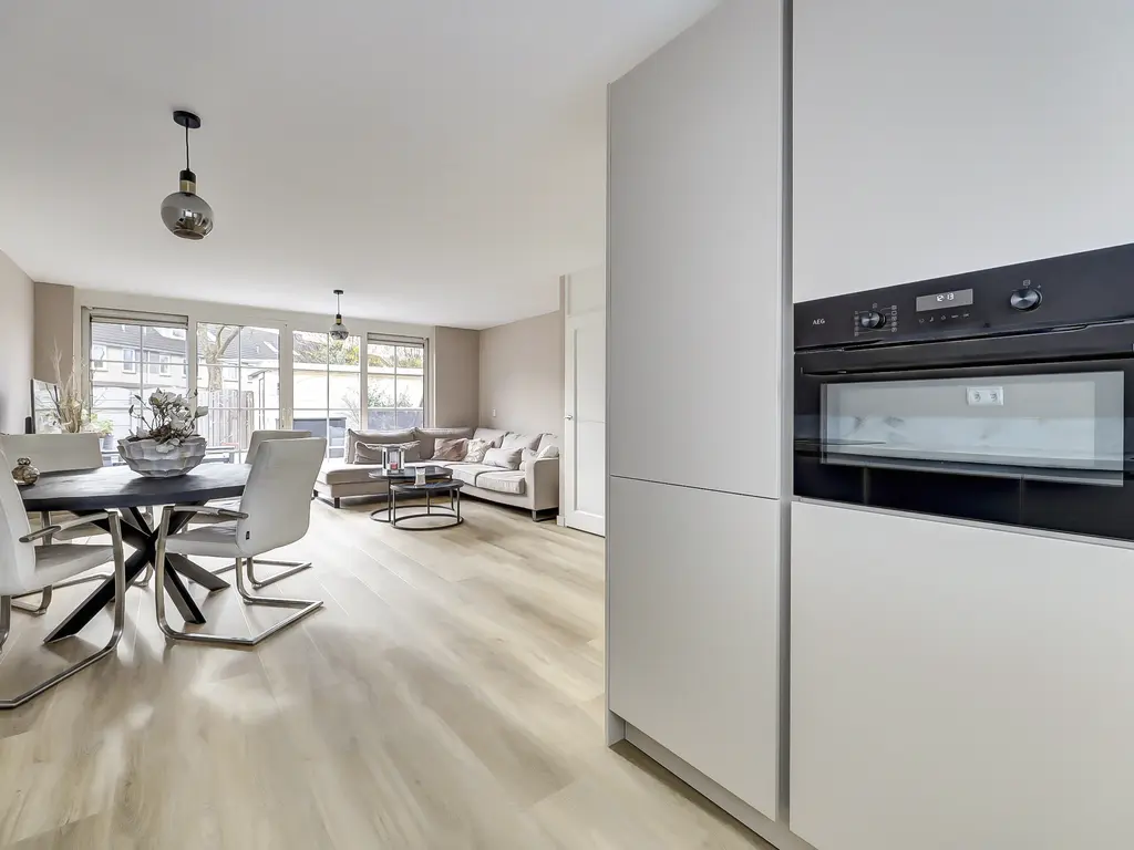 Donaulaan 122, SPIJKENISSE