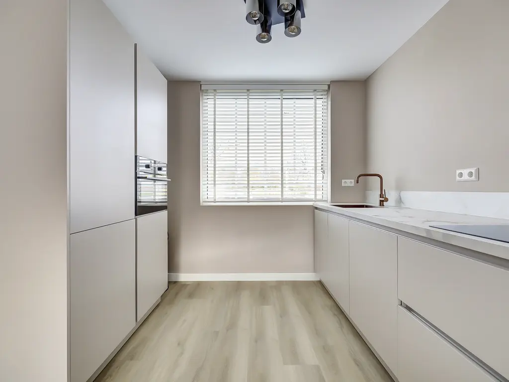 Donaulaan 122, SPIJKENISSE