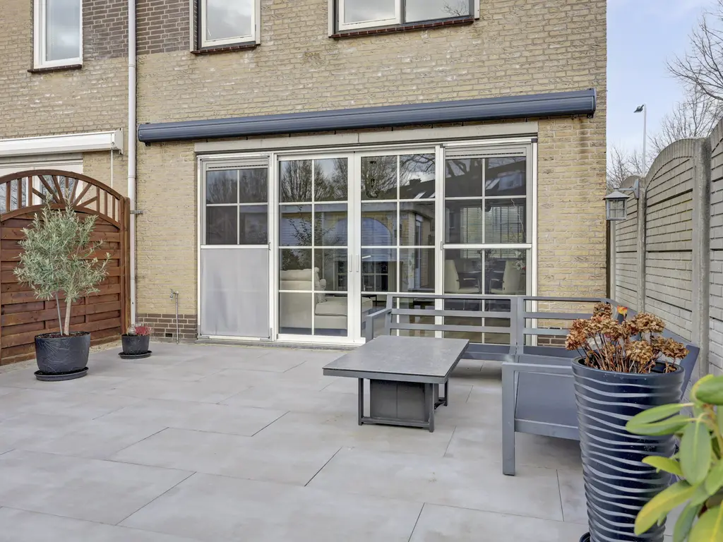 Donaulaan 122, SPIJKENISSE