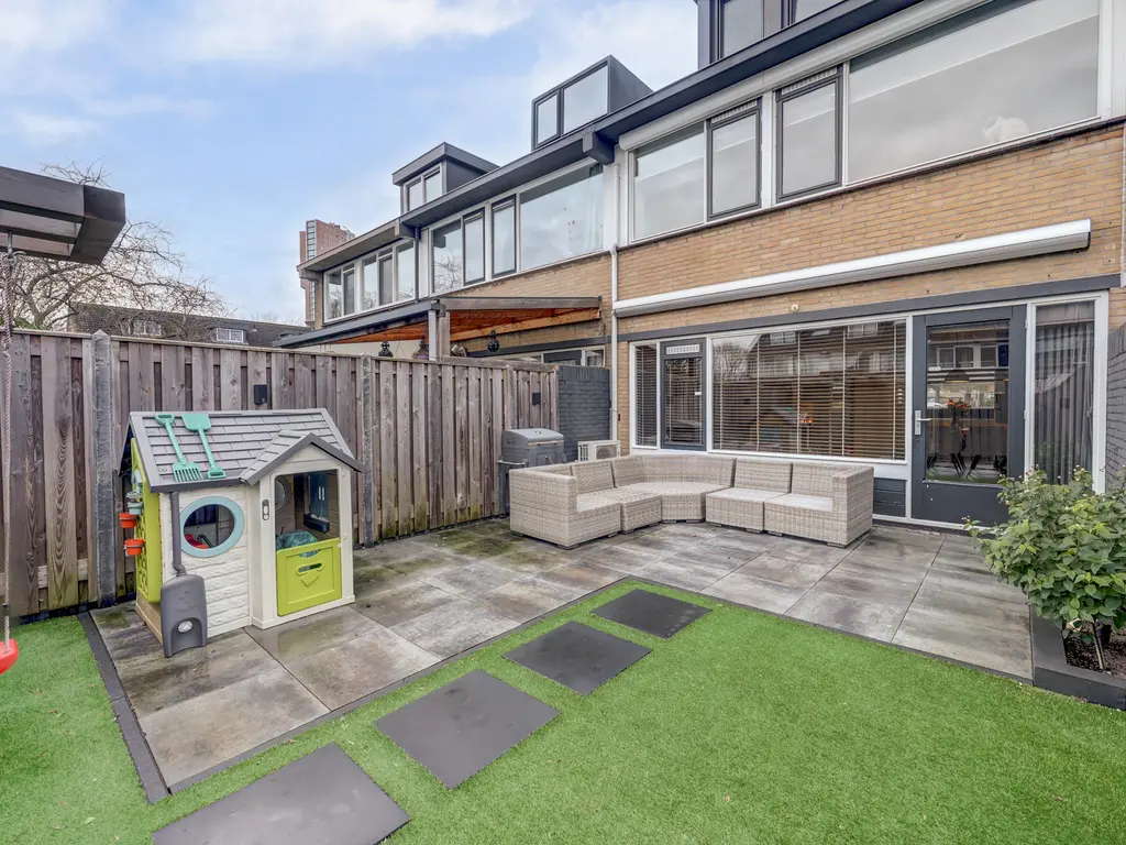 Titus Brandsmapad 17, HOOGVLIET ROTTERDAM