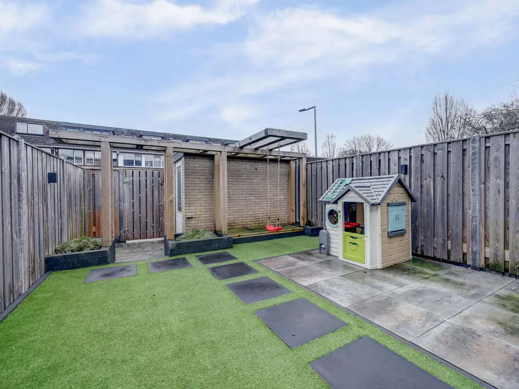 Titus Brandsmapad 17, HOOGVLIET ROTTERDAM