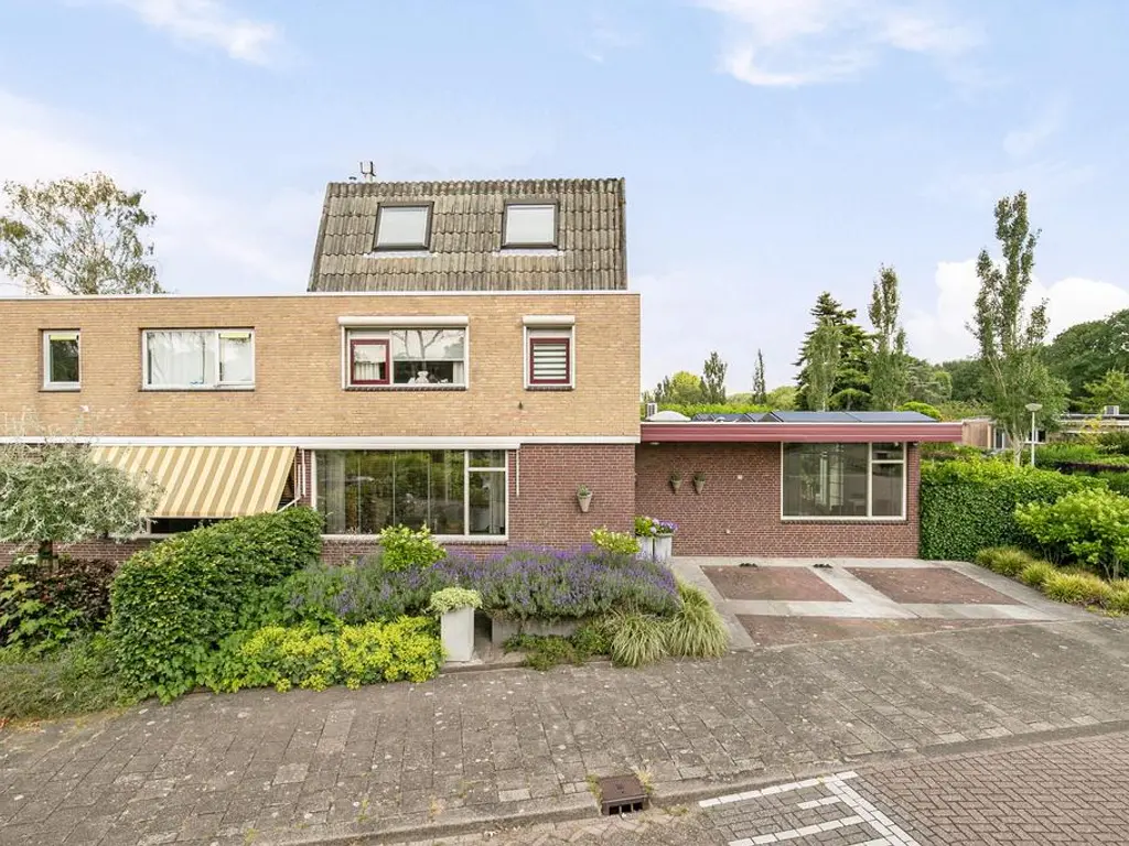 De Olmen 25, SPIJKENISSE