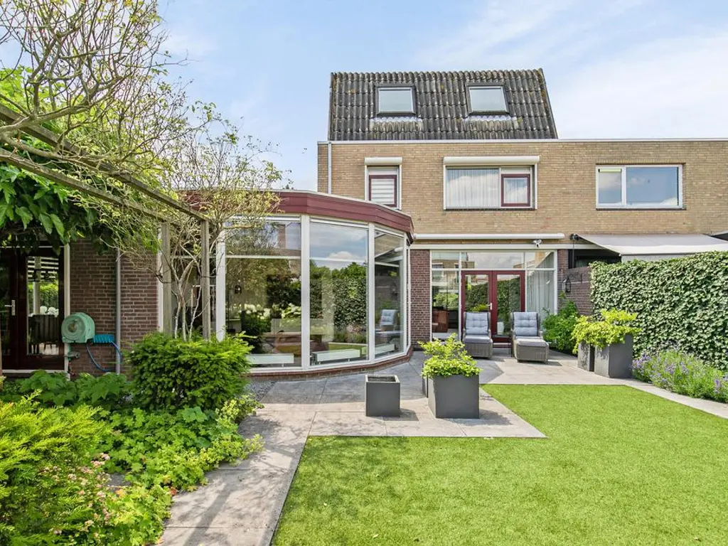 De Olmen 25, SPIJKENISSE