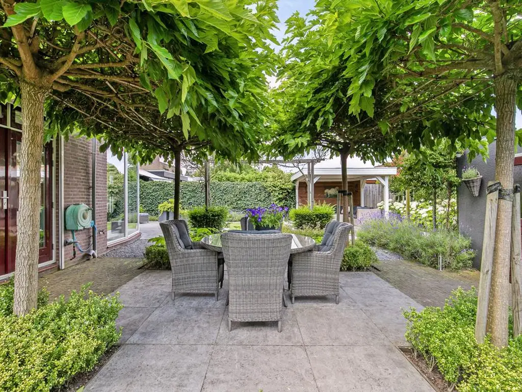 De Olmen 25, SPIJKENISSE