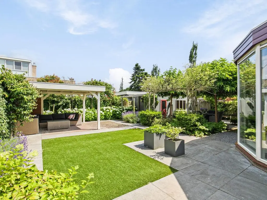 De Olmen 25, SPIJKENISSE