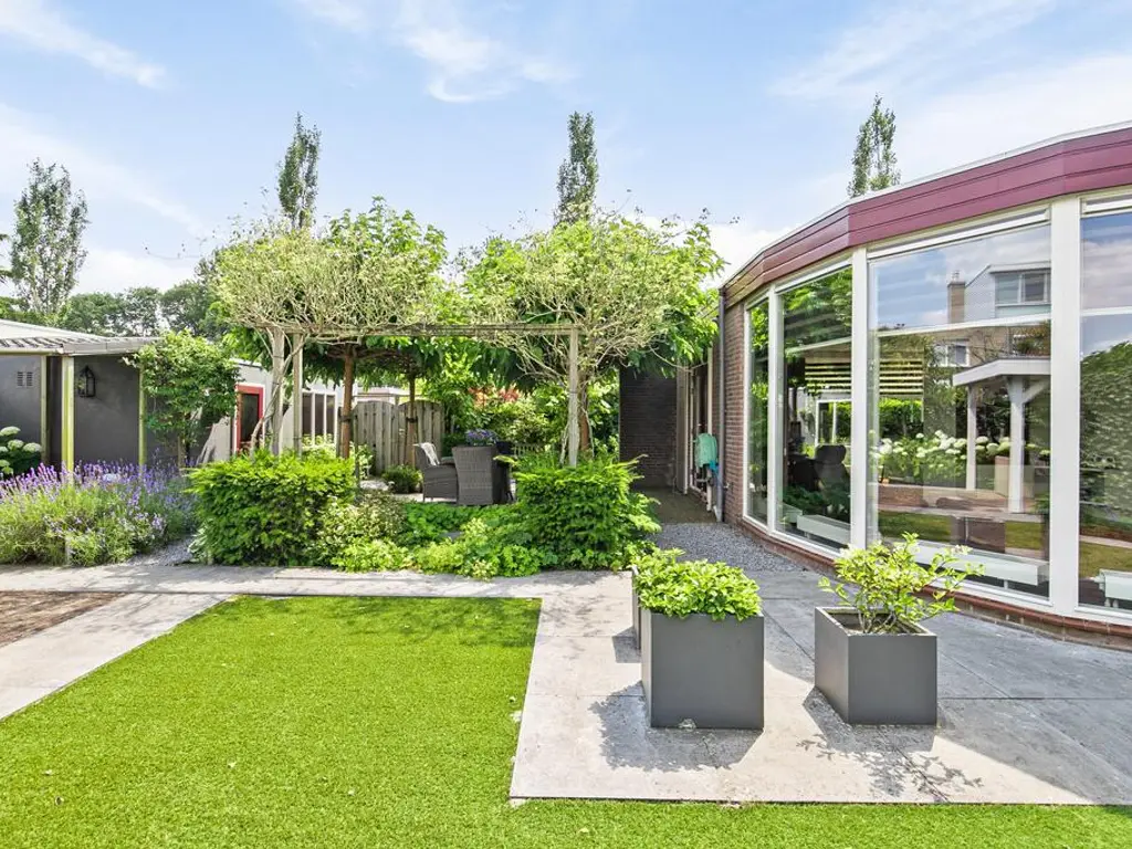 De Olmen 25, SPIJKENISSE