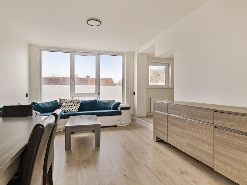 Dorpsweg 92B, ROTTERDAM